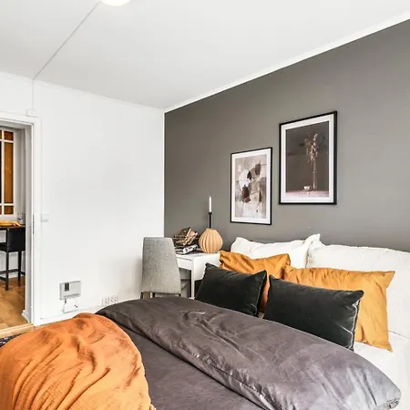 3-bedroom - Heart Of Center *