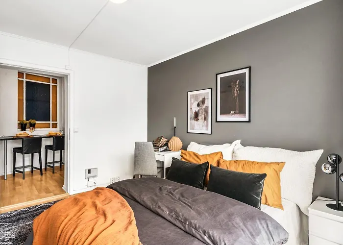 3-bedroom - Heart Of Center *